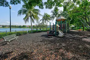 700 Cresta Cir, West Palm Beach, FL 33413 - Photo 72