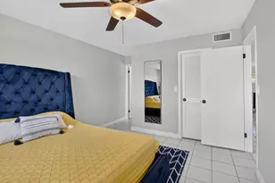 9923 S Hollybrook Lake Dr, Pembroke Pines, FL 33025 - Photo 16