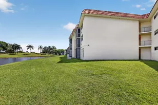9923 S Hollybrook Lake Dr, Pembroke Pines, FL 33025 - Photo 32