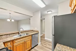 1601 Balfour Point Dr, West Palm Beach, FL 33411 - Photo 8