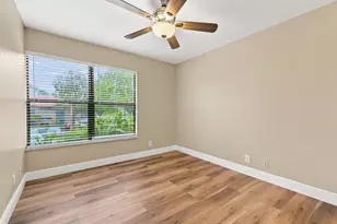 1601 Balfour Point Dr, West Palm Beach, FL 33411 - Photo 16
