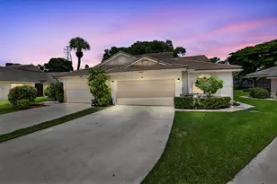 10984 Stafford Cir S, Boynton Beach, FL 33436 - Photo 2