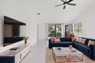 10984 Stafford Circle S, Boynton Beach, FL 33436 - Photo 12