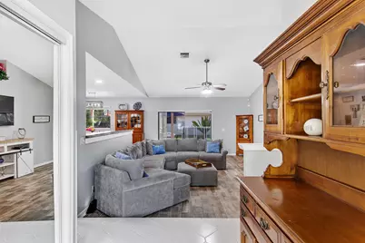 912 Blueberry Drive, Wellington, FL 33414 - Photo 4