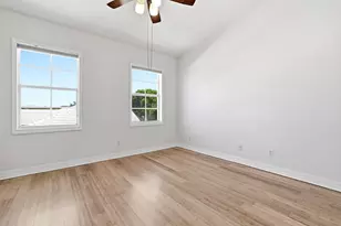 127 E Thatch Palm Cir, Jupiter, FL 33458 - Photo 16