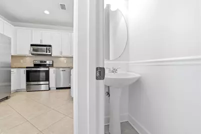 127 E Thatch Palm Circle, Jupiter, FL 33458 - Photo 10