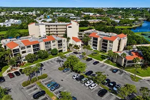 2322 S Cypress Bend Dr, Pompano Beach, FL 33069 - Photo 18