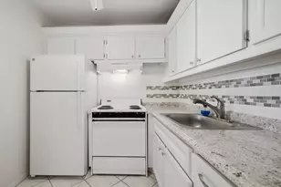 350 Horizons E, Boynton Beach, FL 33435 - Photo 14