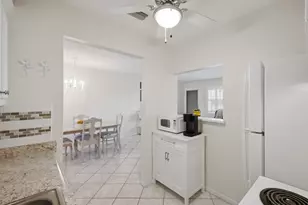350 Horizons E, Boynton Beach, FL 33435 - Photo 16