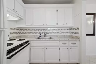 350 Horizons E, Boynton Beach, FL 33435 - Photo 16