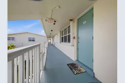 350 Horizons E #302, Boynton Beach, FL 33435 - Photo 2