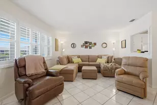 350 Horizons E, Boynton Beach, FL 33435 - Photo 8