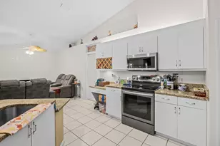 2711 SE Fall St, Port Saint Lucie, FL 34984 - Photo 14