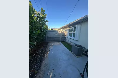 300 Central Drive, West Palm Beach, FL 33405 - Photo 16