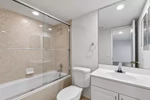 2322 S Cypress Bend Dr, Pompano Beach, FL 33069 - Photo 10
