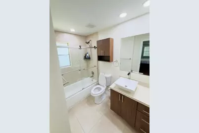 5545 N Lakewood Circle N #425, Margate, FL 33063 - Photo 14