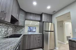 5545 N Lakewood Circle N, Margate, FL 33063 - Photo 6