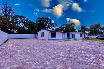 696 Arlington Drive, West Palm Beach, FL 33415 - Photo 2