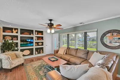 220 Riomar Drive, Port Saint Lucie, FL 34952 - Photo 12