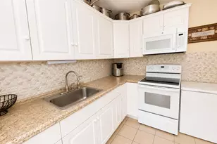 200 NW 12th Ct, Pompano Beach, FL 33060 - Photo 12