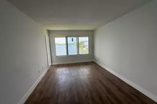 1300 NE 191st St, Miami, FL 33179 - Photo 14