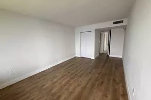 1300 NE 191st St, Miami, FL 33179 - Photo 12