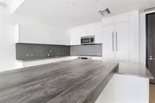 88 SW 7th St, Miami, FL 33130 - Photo 18