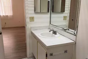 10442 Sunrise Lakes Blvd, Sunrise, FL 33322 - Photo 8