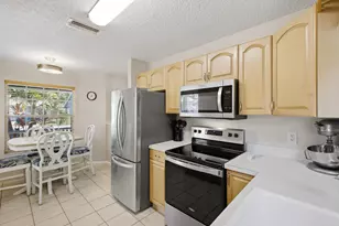 13175 Quiet Woods Rd, Wellington, FL 33414 - Photo 14