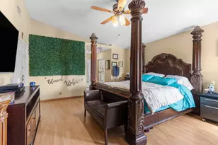 1021 NW 185th Ave, Pembroke Pines, FL 33029 - Photo 18