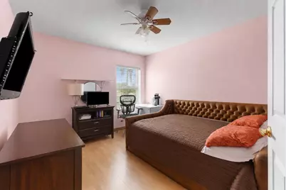 1021 NW 185th Avenue, Pembroke Pines, FL 33029 - Photo 24