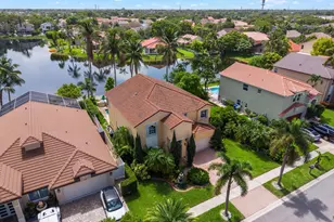 1021 NW 185th Ave, Pembroke Pines, FL 33029 - Photo 56