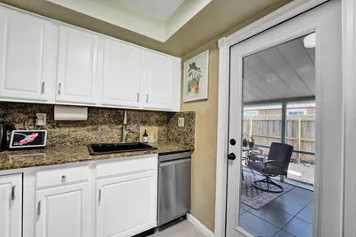 5940 NE 2nd Avenue, Oakland Park, FL 33334 - Photo 18