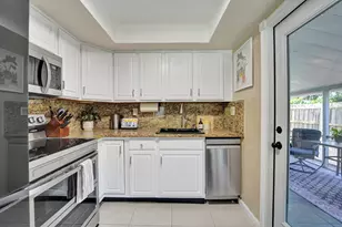 5940 NE 2nd Ave, Oakland Park, FL 33334 - Photo 14