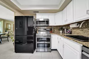 5940 NE 2nd Ave, Oakland Park, FL 33334 - Photo 16