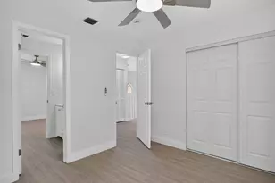 11451 Lakeview Dr, Coral Springs, FL 33071 - Photo 22