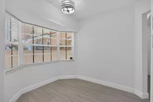11451 Lakeview Dr, Coral Springs, FL 33071 - Photo 8