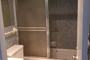 300 NE 191st St, Miami, FL 33179 - Photo 4