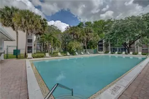8735 Ramblewood Dr, Coral Springs, FL 33071 - Photo 22