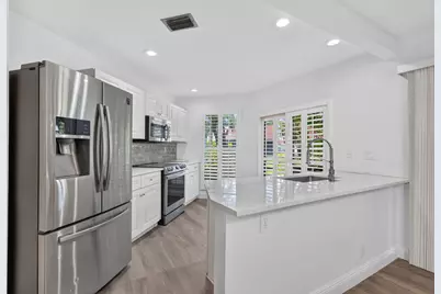 223 NW 36th Avenue, Deerfield Beach, FL 33442 - Photo 6
