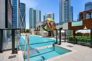 20 NE 11th St, Miami, FL 33132 - Photo 2