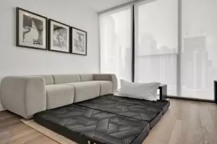 20 NE 11th St, Miami, FL 33132 - Photo 22