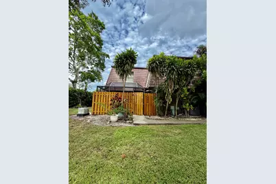 7696 Courtyard Run Run W, Boca Raton, FL 33433 - Photo 2
