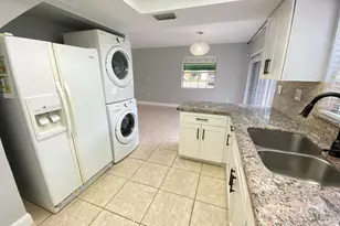 12366 SW 51st Pl, Cooper City, FL 33328 - Photo 8