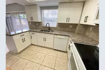 12366 SW 51st Place, Cooper City, FL 33328 - Photo 6