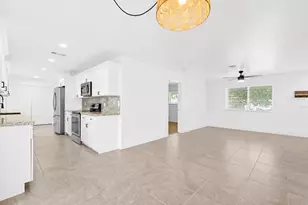 3130 Capri Rd, Palm Beach Gardens, FL 33410 - Photo 6