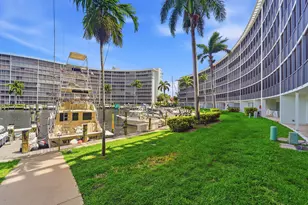 1427 E Hillsboro Blvd, Deerfield Beach, FL 33441 - Photo 1