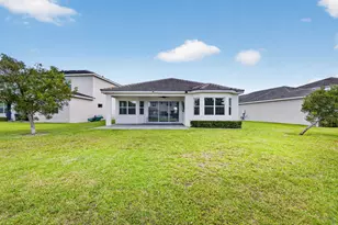 16293 Melogold Dr, The Acreage, FL 33470 - Photo 54
