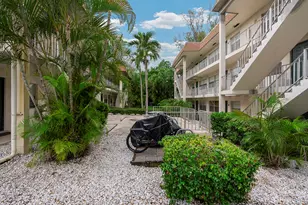 340 NW 19th St, Boca Raton, FL 33432 - Photo 12