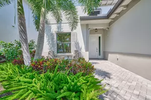 2819 Gin Berry Way, West Palm Beach, FL 33401 - Photo 2